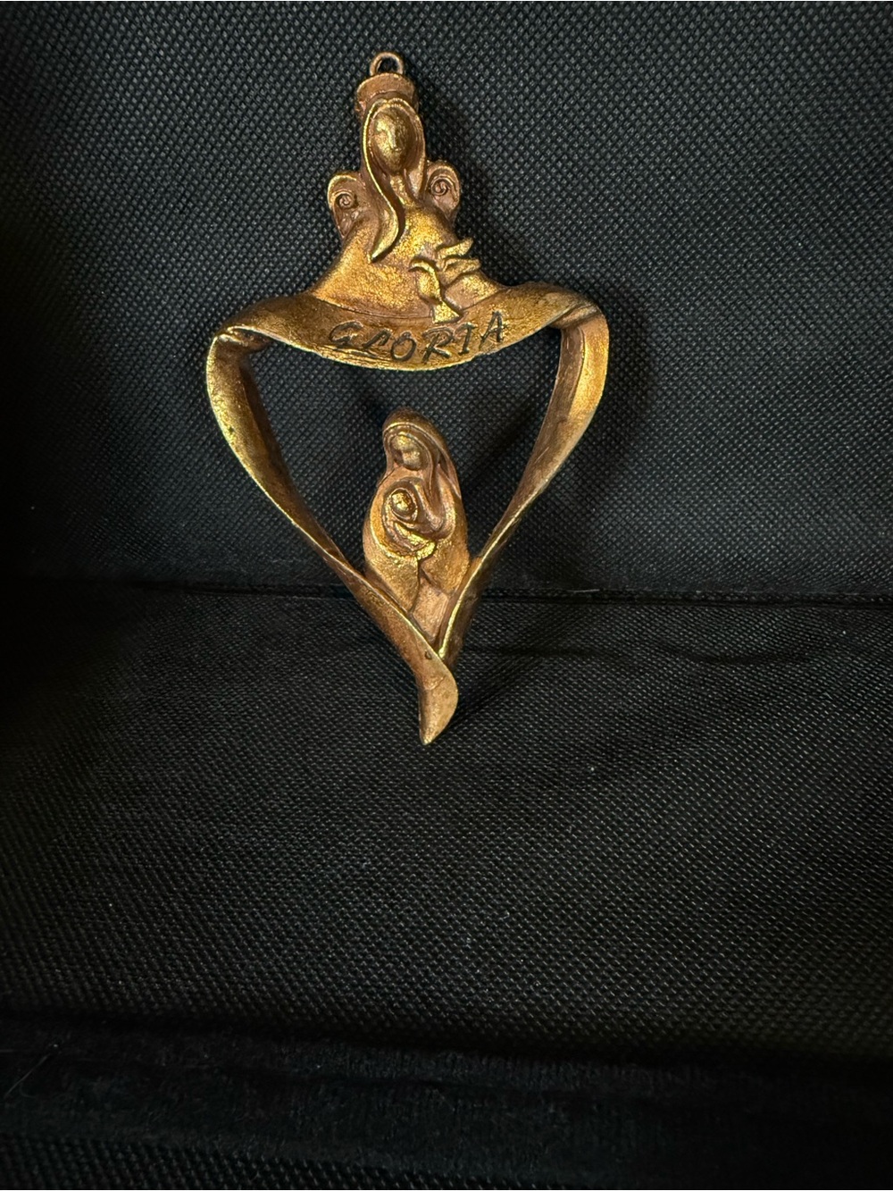 Madonna and child with loop hole to hand Gold-Tone Heart lightweight #5